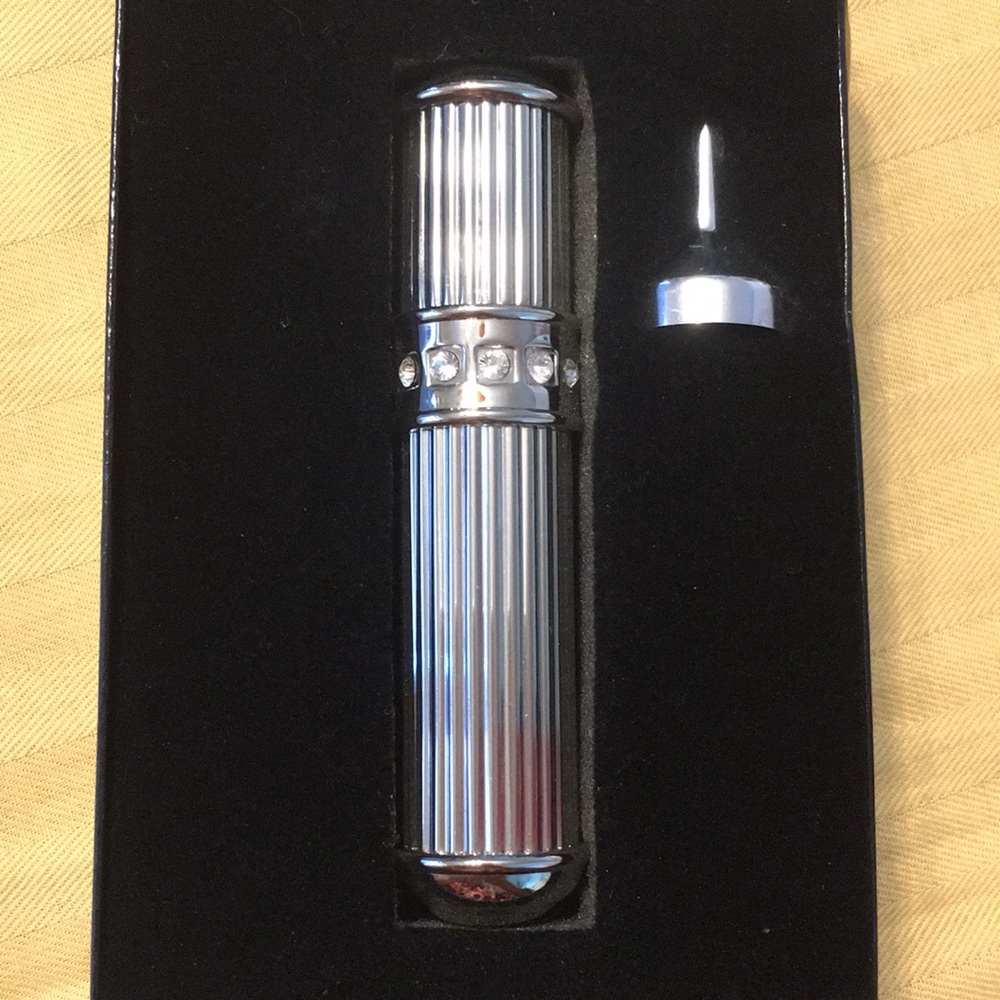 Swarovski crystals Debbie J Palmer Atomizer - Picture 2 of 4
